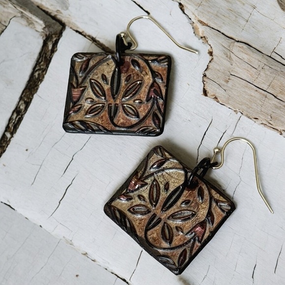 5 For $25💫Cray Cray Metallic Square Dangles Earrings - Picture 4 of 4